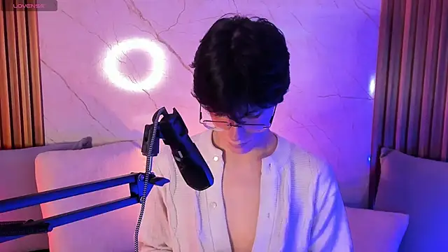 luixdust  online show from September 2025 04:07:01 AM