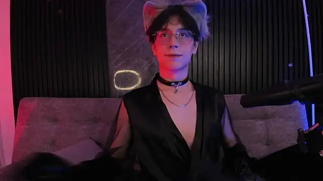 luixdust  online show from October 2025 07:32:01 AM