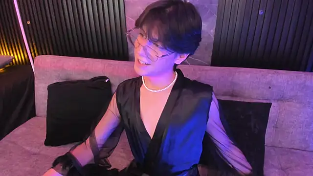 luixdust  online show from November 2025 05:07:02 AM