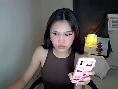Snapshot of Filipina_milker chatting on October 2025 05:46:02 PM Filipina milker online show from October 2025 05:46:02 PM