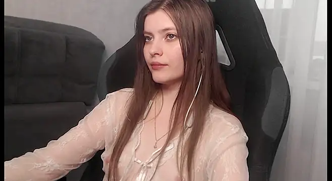 cute elfy  online show from December 2025 01:18:02 PM