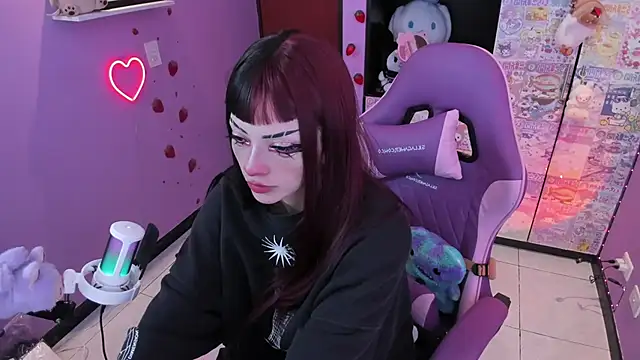 Vero Osb  online show from October 2025 11:46:01 PM