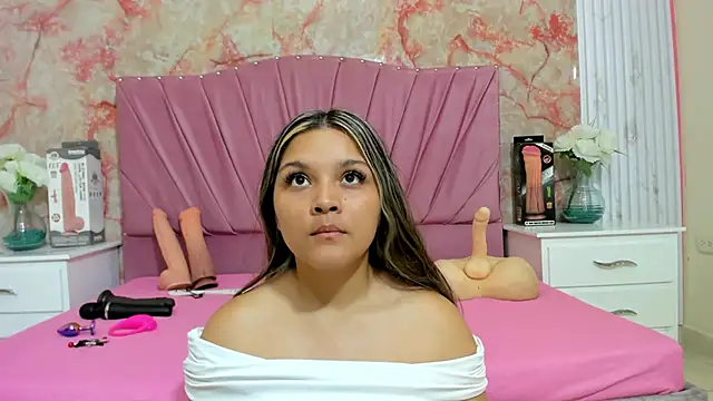 Wonderkloe  online show from January 2026 09:18:01 PM