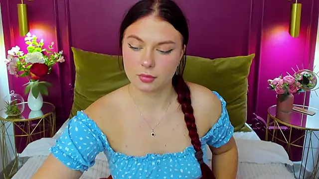 Snapshot of LizyBex chatting on October 2025 12:24:02 PM LizyBex online show from October 2025 12:24:02 PM