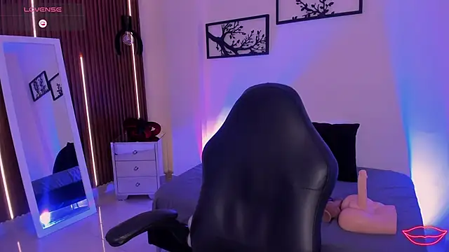 Snapshot of Miiaa_jones chatting on February 2026 12:31:01 PM Miiaa jones online show from February 2026 12:31:01 PM