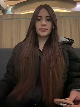 Isabella21  online show from April 2026 02:51:02 AM