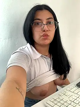 Snapshot of Velma_star chatting on October 2025 12:46:01 PM Velma star online show from October 2025 12:46:01 PM