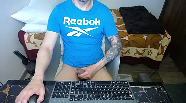 Snapshot of bossking017 chatting on February 2025 01:16:02 PM bossking017 online show from February 2025 01:16:02 PM