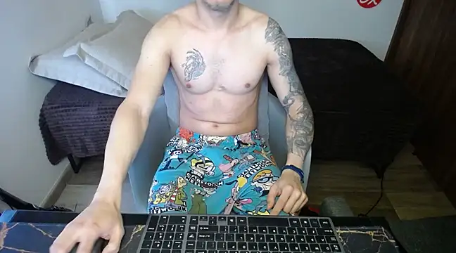 Snapshot of bossking017 chatting on February 2025 01:49:02 PM bossking017 online show from February 2025 01:49:02 PM