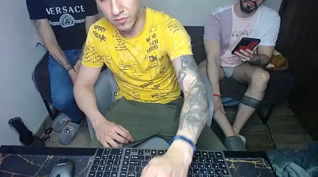 Snapshot of bossking017 chatting on February 2025 10:28:01 PM bossking017 online show from February 2025 10:28:01 PM