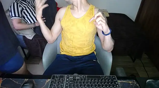 Snapshot of bossking017 chatting on March 2025 08:22:01 PM bossking017 online show from March 2025 08:22:01 PM