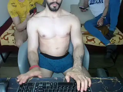 Snapshot of bossking017 chatting on March 2025 05:32:02 AM bossking017 online show from March 2025 05:32:02 AM