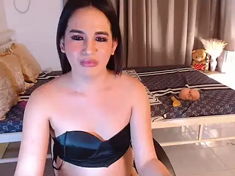 MaliaWang06 online show from September 2025 12:01:01 AM