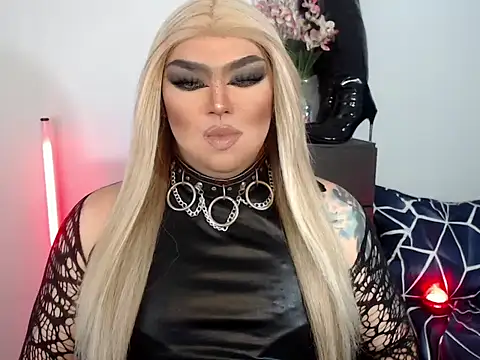 Snapshot of michellevixen922 chatting on November 2025 04:29:02 PM michellevixen922 online show from November 2025 04:29:02 PM