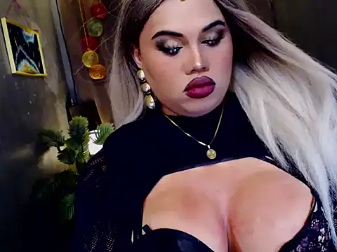 KitSmithCumerr online show from November 2025 03:22:02 PM