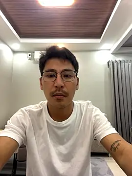 Snapshot of hot_derfs27 chatting on January 2026 11:48:02 AM hot derfs27 online show from January 2026 11:48:02 AM