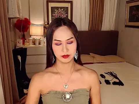 Nathalieheartt online show from March 2026 10:28:02 PM