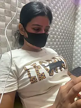 Snapshot of Hot_Jaanvi_ chatting on May 2026 04:49:02 PM Hot Jaanvi online show from May 2026 04:49:02 PM