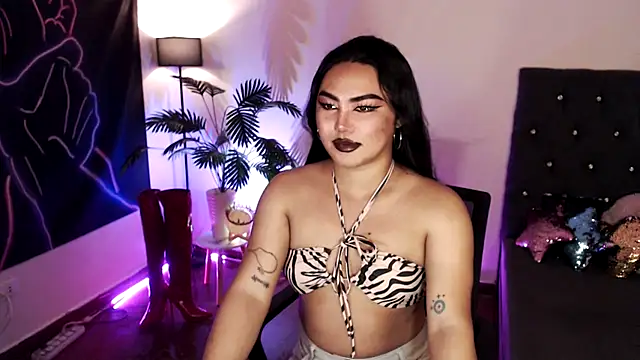 Snapshot of Unique_Maya chatting on February 2026 02:38:02 PM Unique Maya online show from February 2026 02:38:02 PM