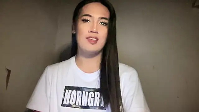 fallon empress143 online show from November 2025 06:41:02 PM