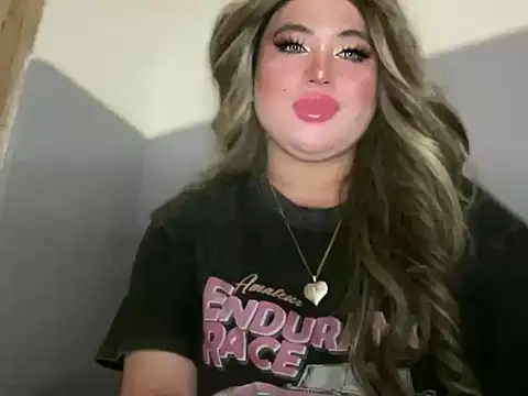 Snapshot of Naughtyrosecum chatting on November 2025 03:12:01 PM Naughtyrosecum online show from November 2025 03:12:01 PM