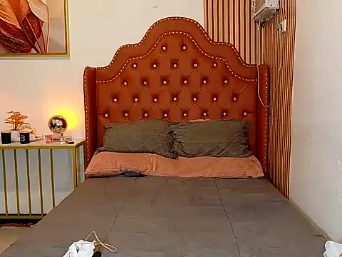 ur little secret online show from January 2026 05:21:01 AM