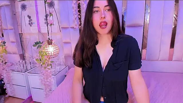 HannaCollins  online show from September 2025 01:47:02 PM