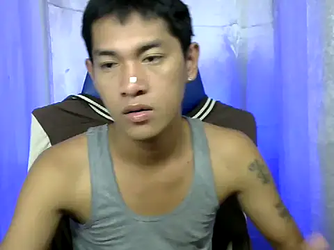 Snapshot of riks_tyler chatting on October 2025 03:12:02 PM riks tyler online show from October 2025 03:12:02 PM