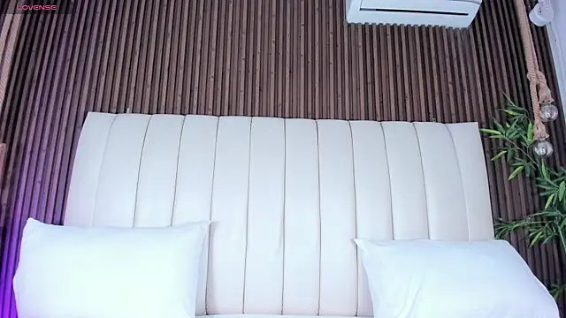 SandraMilerr online show from November 2025 04:10:02 AM