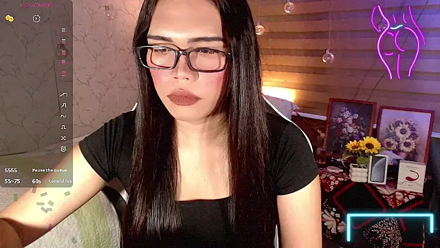 TssluttyNikka online show from February 2026 03:31:02 PM