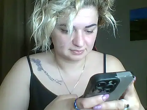 Snapshot of Wymini chatting on September 2025 08:10:01 PM Wymini online show from September 2025 08:10:01 PM