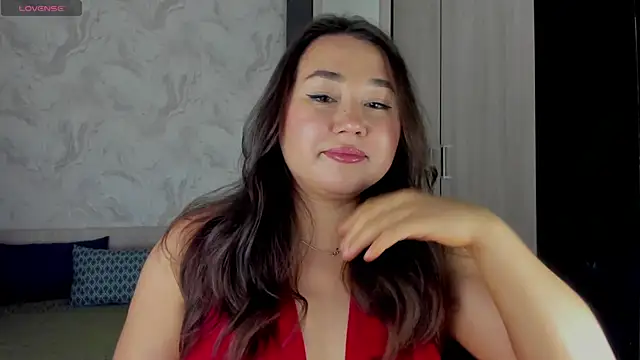 Snapshot of emilia_mur chatting on June 2026 11:52:01 PM emilia mur online show from June 2026 11:52:01 PM