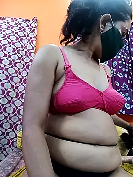 Snapshot of Hotpuja25 chatting on June 2026 04:52:02 AM Hotpuja25 online show from June 2026 04:52:02 AM