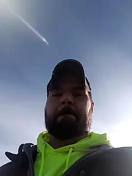 DouginWv online show from December 2025 06:48:02 PM