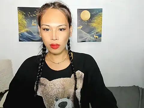 Savanna White online show from November 2025 06:45:01 AM