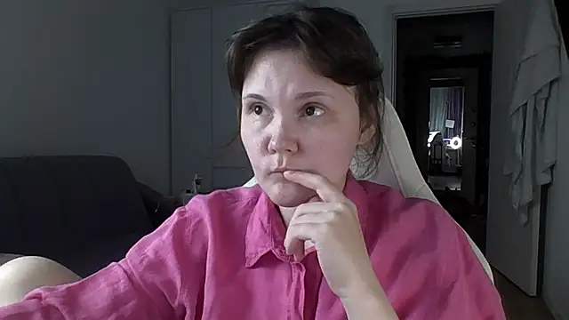 Snapshot of Qaynii chatting on September 2025 03:25:01 PM Qaynii online show from September 2025 03:25:01 PM