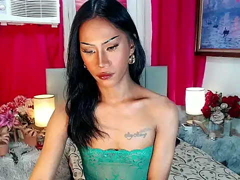 sassylatina online show from November 2025 04:13:02 PM