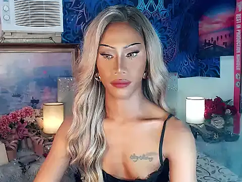 sassylatina online show from February 2026 08:02:01 PM