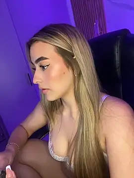 Snapshot of KYLIE_JONES6 chatting on June 2026 02:53:01 AM KYLIE JONES6 online show from June 2026 02:53:01 AM