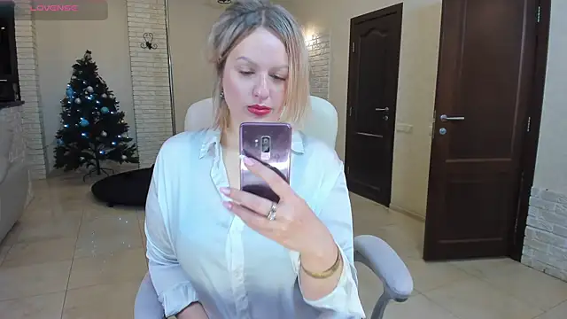 MariemLui online show from January 2026 10:32:01 AM