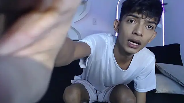 PRETTY SEX1 online show from October 2025 01:18:01 PM