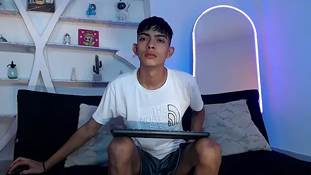 PRETTY SEX1 online show from October 2025 01:08:02 PM