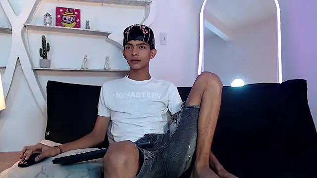 PRETTY SEX1 online show from October 2025 01:12:01 PM