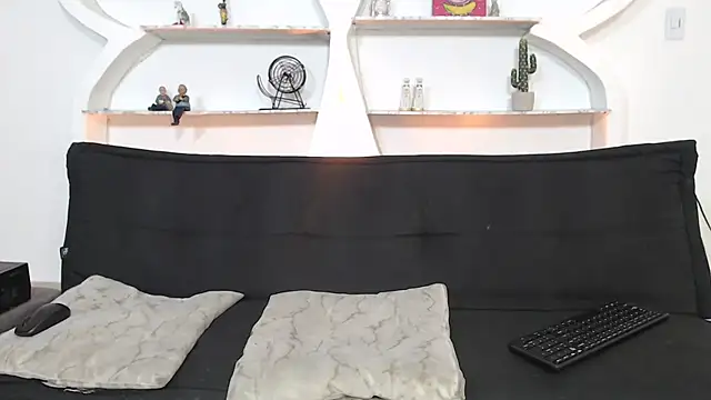 PRETTY SEX1 online show from November 2025 01:33:02 PM