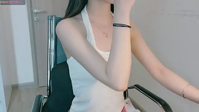 Snapshot of Ryeon_99 chatting on May 2026 02:51:02 AM Ryeon 99 online show from May 2026 02:51:02 AM