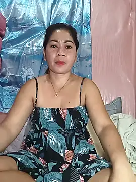 Snapshot of sexybitch_02 chatting on June 2026 07:18:02 PM sexybitch 02 online show from June 2026 07:18:02 PM