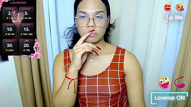 Snapshot of Dream_Mistress chatting on October 2025 05:13:02 PM Dream Mistress online show from October 2025 05:13:02 PM