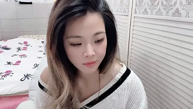 Holiland online show from November 2025 12:43:02 AM