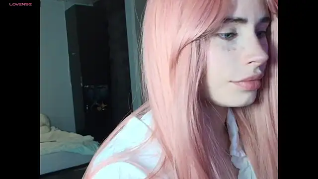 PieraMarch online show from April 2026 07:25:02 PM