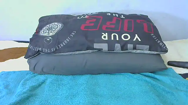 shy-lillyX22 online show from October 2025 08:43:02 PM